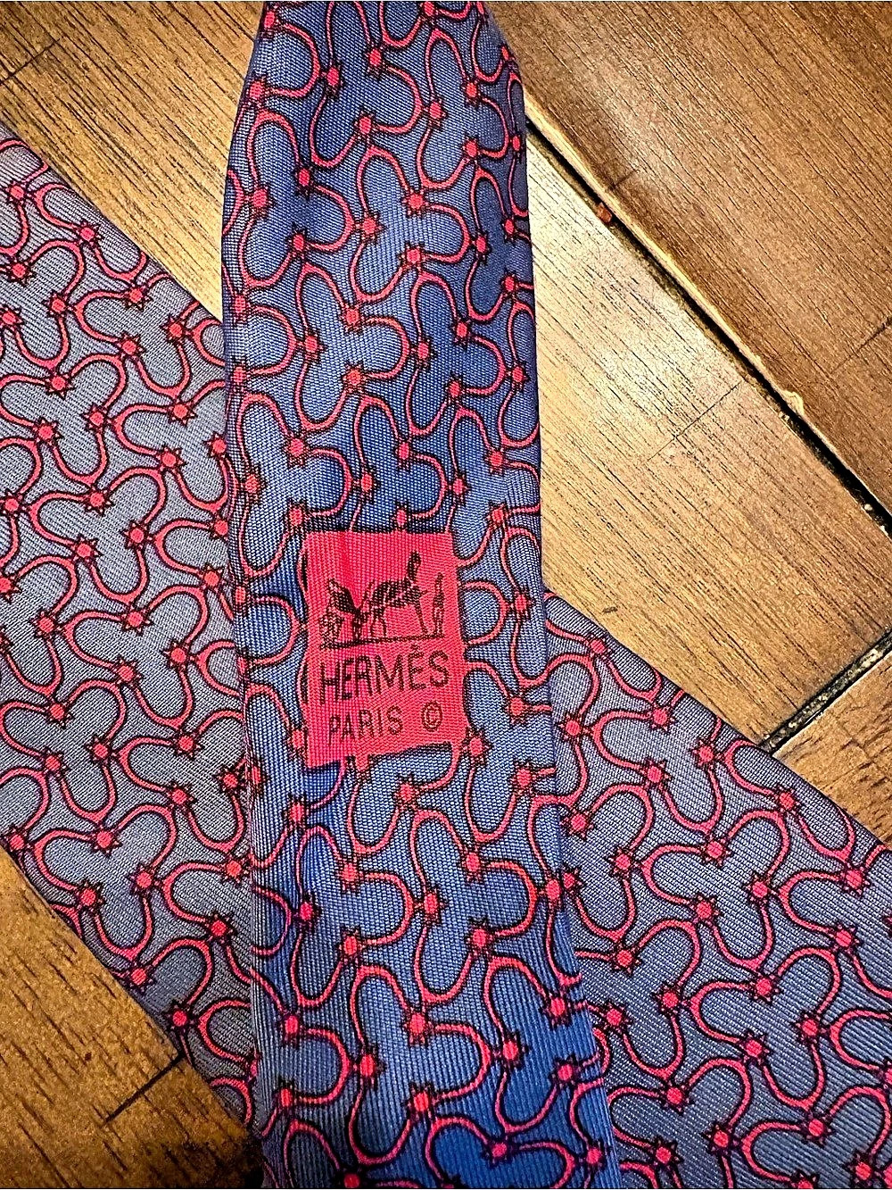 Hermes Silk Patterned Tie Blue & Red Like New - Picture 3 of 3